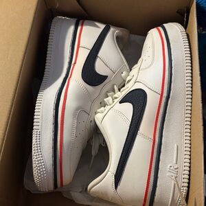 Nike White and Black Sneakers with Red Accents